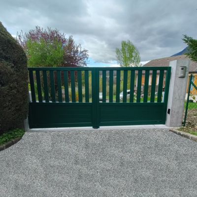 Portail 2 battants GARITA avec suivi de pente