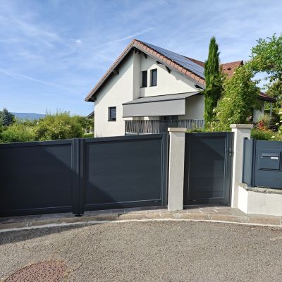 PORTAIL / PORTILLON / PETITE CLOTURE AVEC BOITE AUX LETTRES INTERGREE
