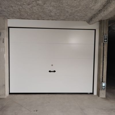 PORTE DE GARAGE SECTIONNELLE MANUELLE